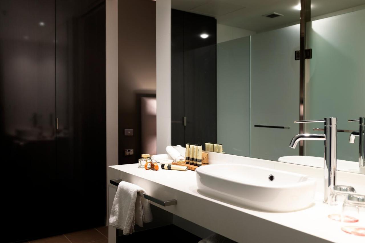 East Hotel And Apartments Канбера Екстериор снимка